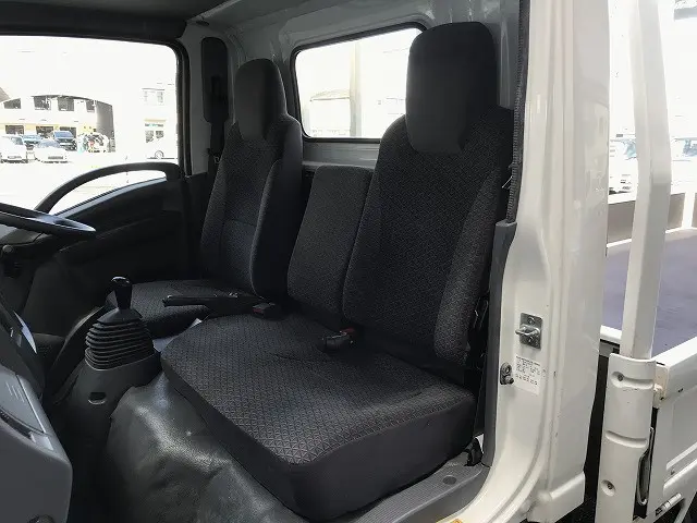 いすゞ エルフ TRG-NLR85AR(2WD)の写真37