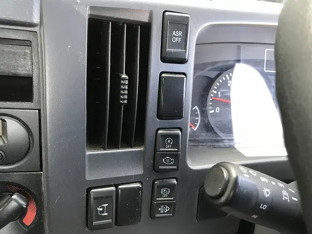 いすゞ エルフ TRG-NLR85AR(2WD)の写真42
