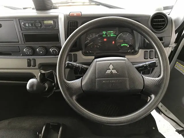 三菱 キャンター TPG-FBA20(2WD)の写真24