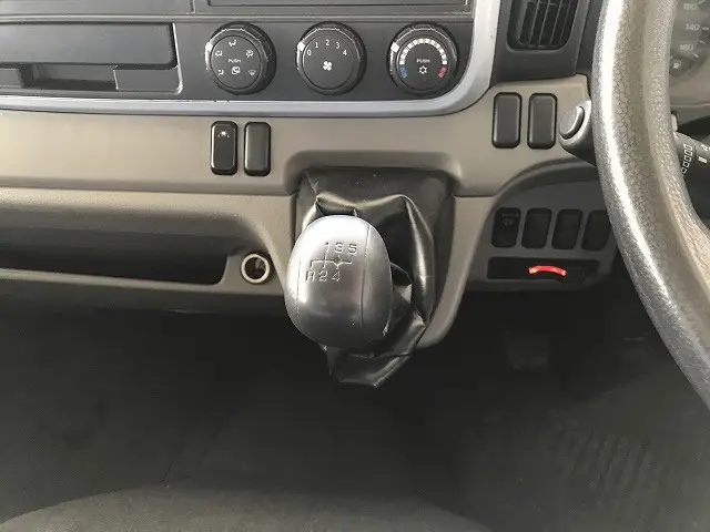三菱 キャンター TPG-FBA20(2WD)の写真25