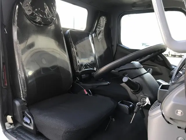 三菱 キャンター TPG-FBA20(2WD)の写真31