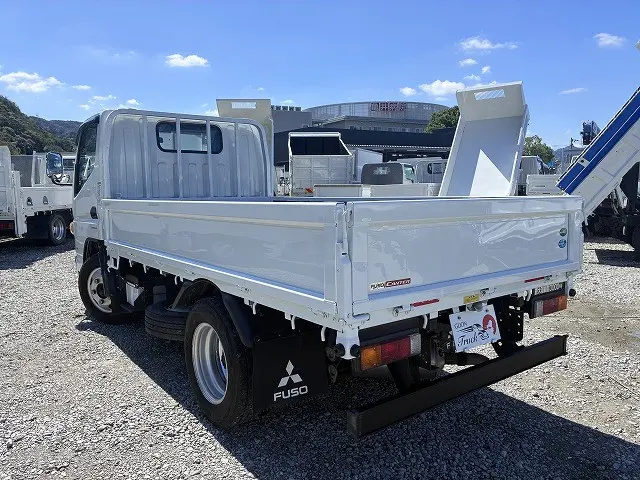 三菱 キャンター 2PG-FBAV0(2WD)の写真6