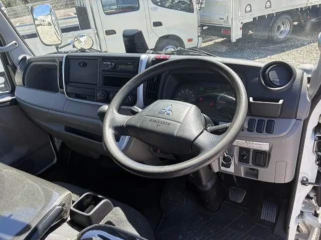 三菱 キャンター 2PG-FBAV0(2WD)の写真26