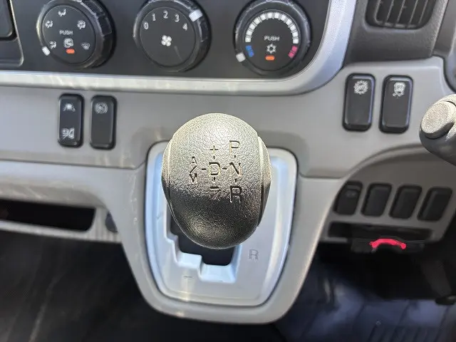 三菱 キャンター 2PG-FBAV0(2WD)の写真27