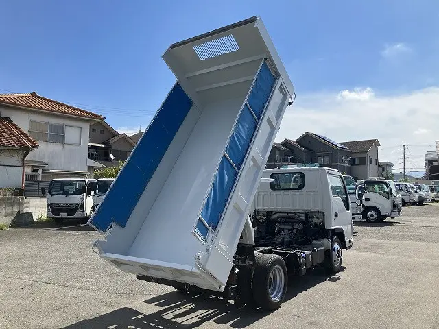 いすゞ エルフ 2RG-NKR88AN(2WD)の写真8