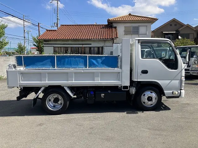 いすゞ エルフ 2RG-NKR88AN(2WD)の写真12