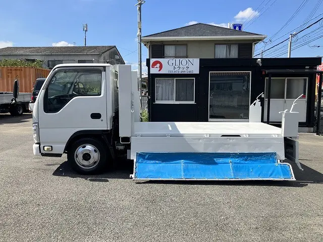 いすゞ エルフ 2RG-NKR88AN(2WD)の写真18