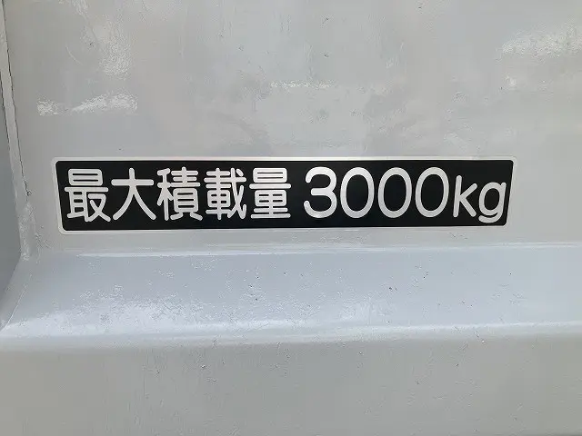 いすゞ エルフ 2RG-NKR88AN(2WD)の写真36