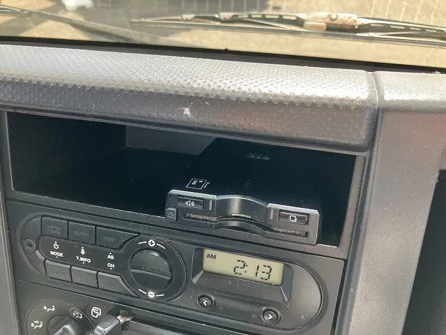 いすゞ エルフ 2RG-NKR88AN(2WD)の写真40