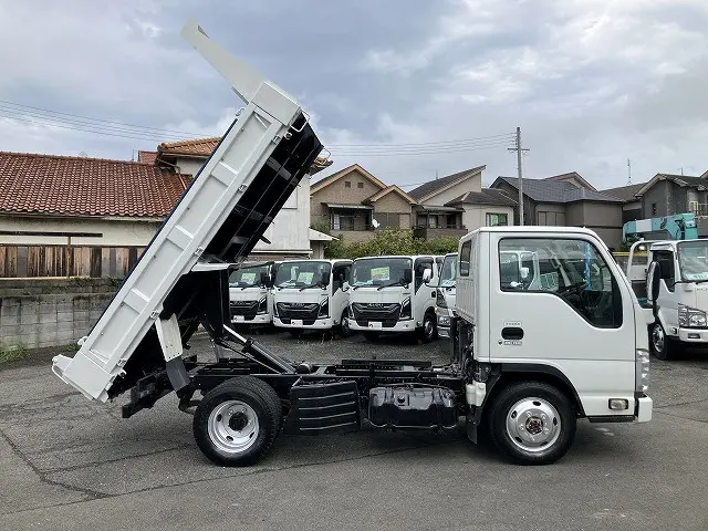 いすゞ エルフ TKG-NKS85AN(4WD)の写真5