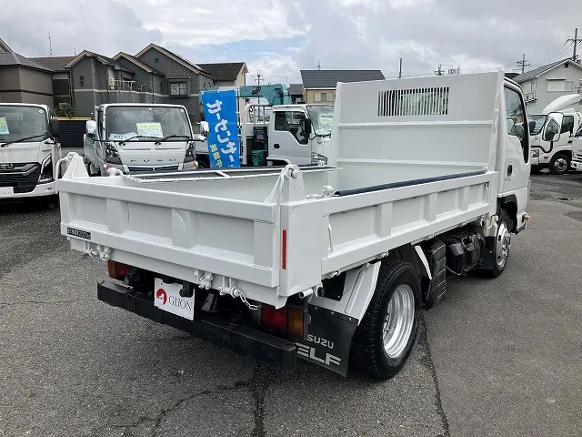 いすゞ エルフ TKG-NKS85AN(4WD)の写真15