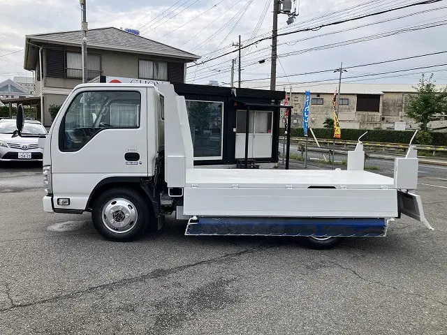 いすゞ エルフ TKG-NKS85AN(4WD)の写真18