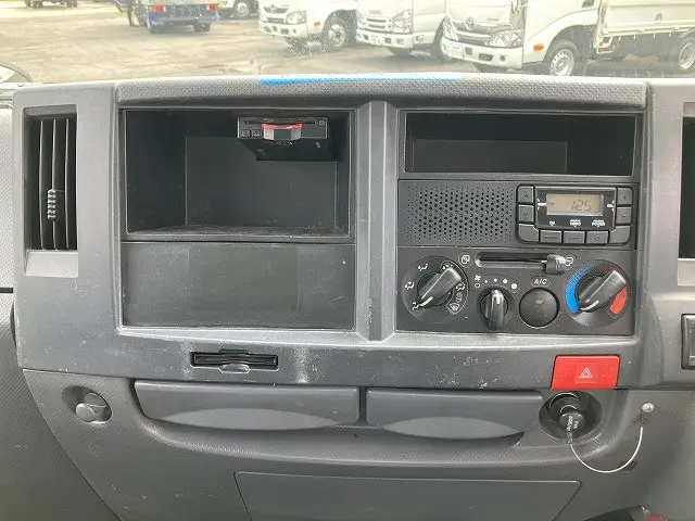 いすゞ エルフ TKG-NKS85AN(4WD)の写真42