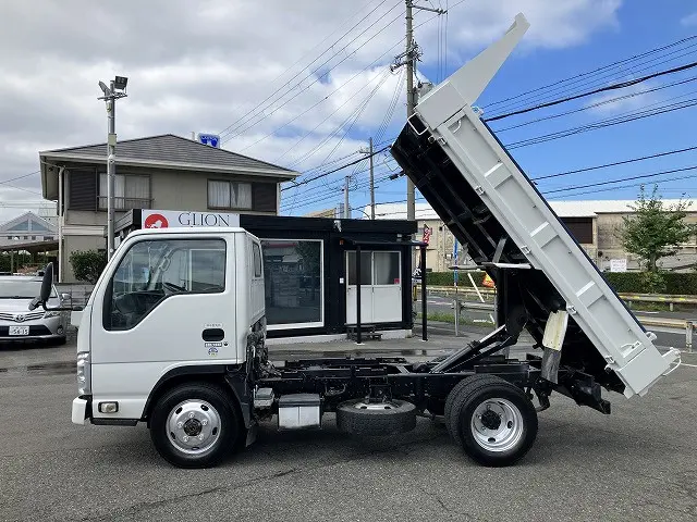 いすゞ エルフ TKG-NKS85AN(4WD)の写真4