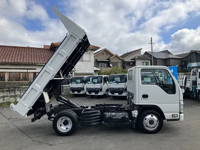 いすゞ エルフ TKG-NKS85AN(4WD)の写真5