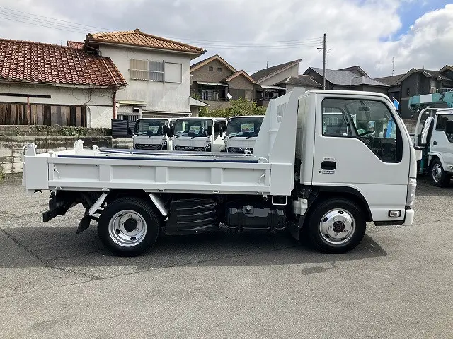 いすゞ エルフ TKG-NKS85AN(4WD)の写真13
