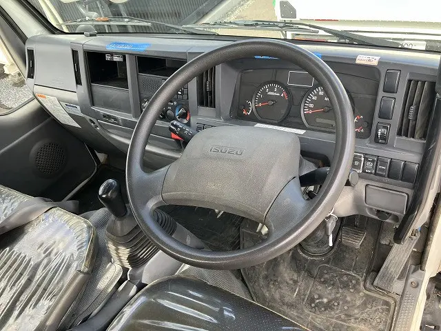 いすゞ エルフ TKG-NKS85AN(4WD)の写真31