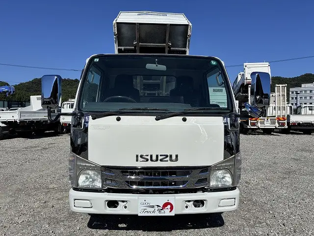 いすゞ エルフ BKG-NKR85AD(2WD)の写真2