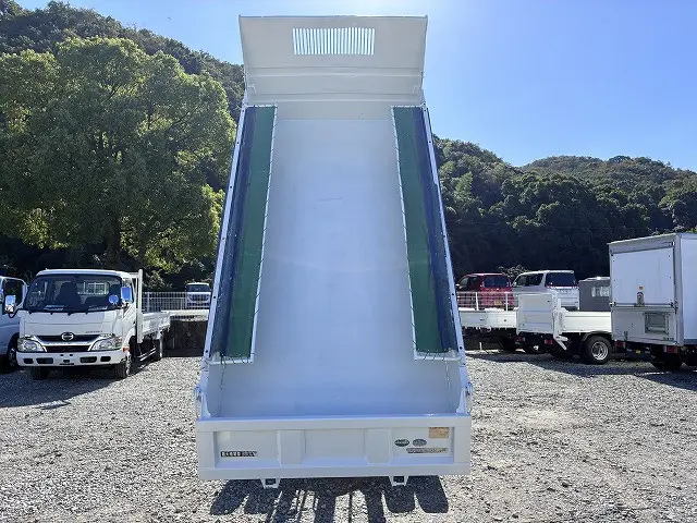 いすゞ エルフ BKG-NKR85AD(2WD)の写真7