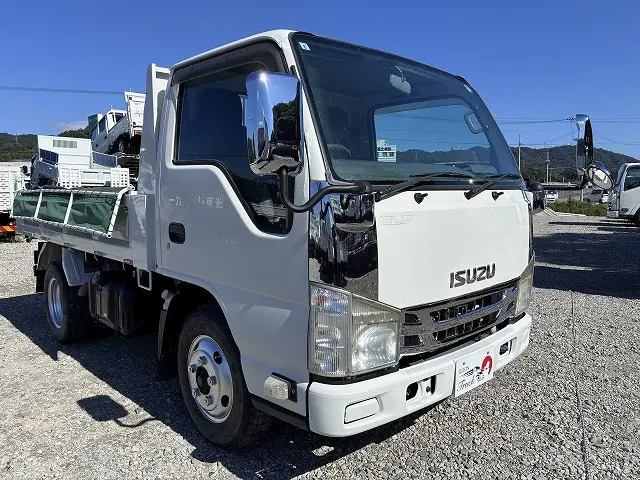 いすゞ エルフ BKG-NKR85AD(2WD)の写真10
