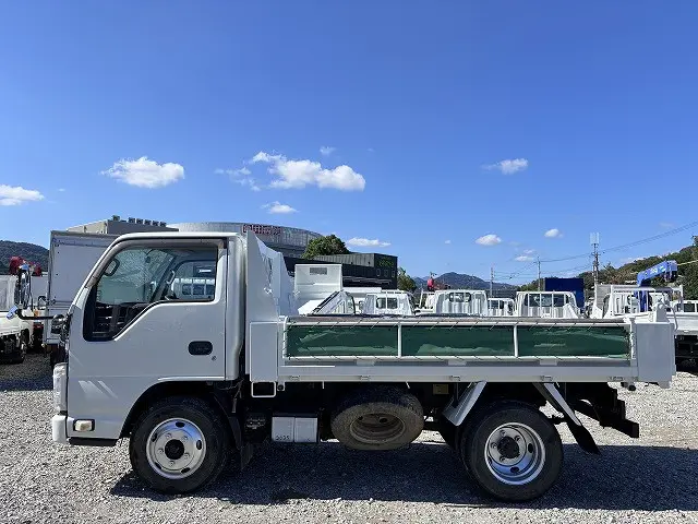 いすゞ エルフ BKG-NKR85AD(2WD)の写真11