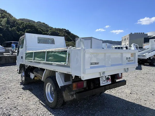 いすゞ エルフ BKG-NKR85AD(2WD)の写真13