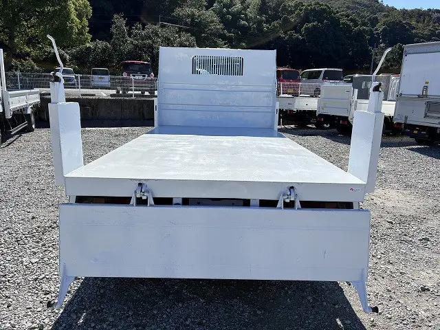 いすゞ エルフ BKG-NKR85AD(2WD)の写真23