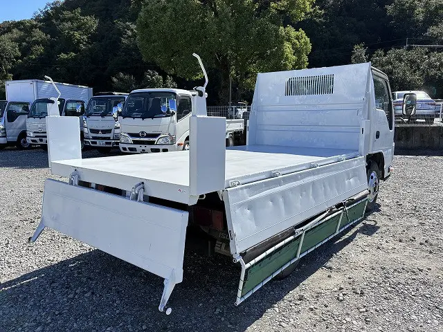 いすゞ エルフ BKG-NKR85AD(2WD)の写真24