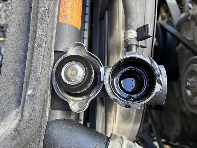 いすゞ エルフ BKG-NKR85AD(2WD)の写真32