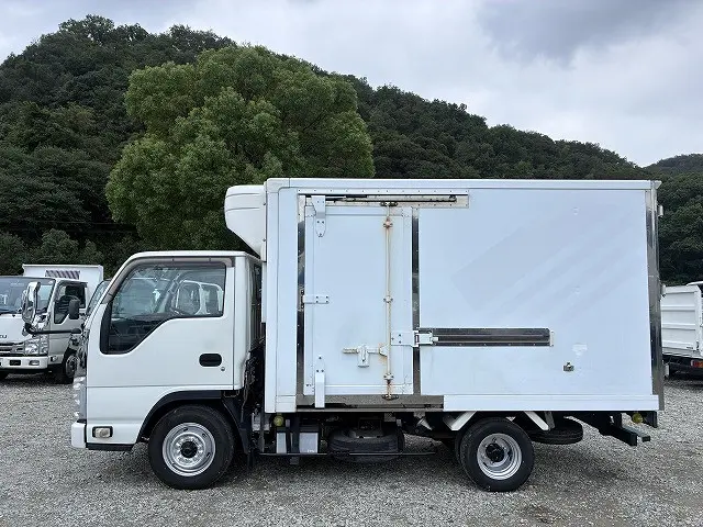 いすゞ エルフ TPG-NHR85AN(2WD)の写真4