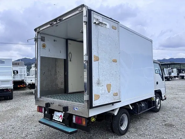 いすゞ エルフ TPG-NHR85AN(2WD)の写真15