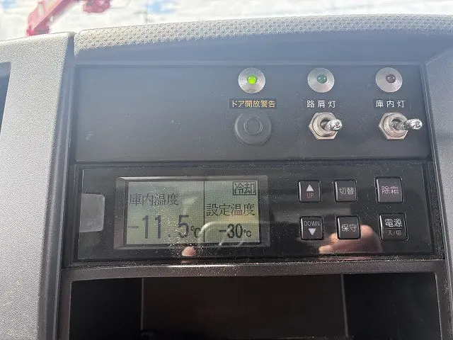 いすゞ エルフ TPG-NHR85AN(2WD)の写真20