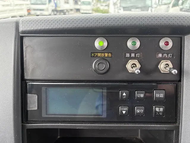 いすゞ エルフ TPG-NHR85AN(2WD)の写真34