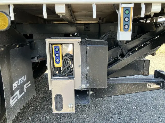 いすゞ エルフ TPG-NPR85AR(2WD)の写真20