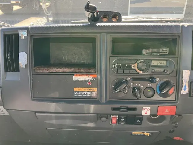 いすゞ エルフ TPG-NPR85AR(2WD)の写真25