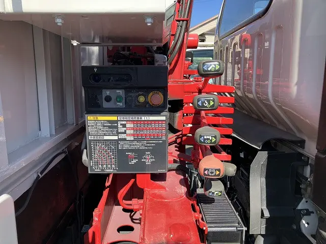 いすゞ エルフ TPG-NPR85AR(2WD)の写真43