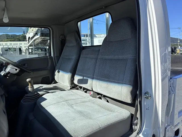マツダ タイタン KK-WH6HH(2WD)の写真24