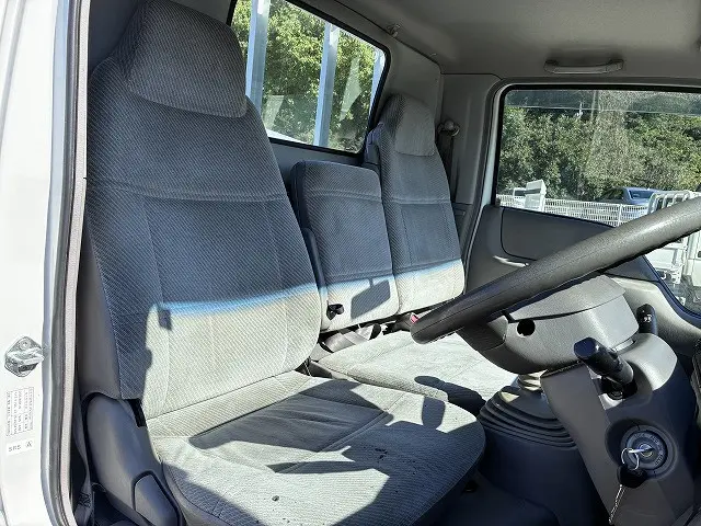 マツダ タイタン KK-WH6HH(2WD)の写真25