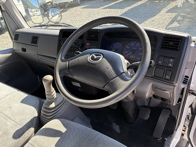 マツダ タイタン KK-WH6HH(2WD)の写真27