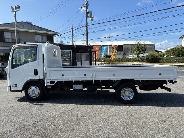 いすゞ エルフ TPG-NMR85AR(2WD)の写真4