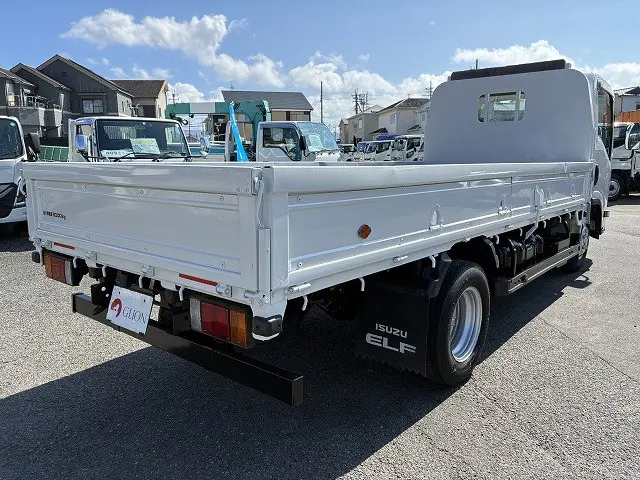 いすゞ エルフ TPG-NMR85AR(2WD)の写真8