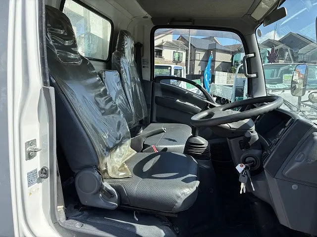 いすゞ エルフ TPG-NMR85AR(2WD)の写真30