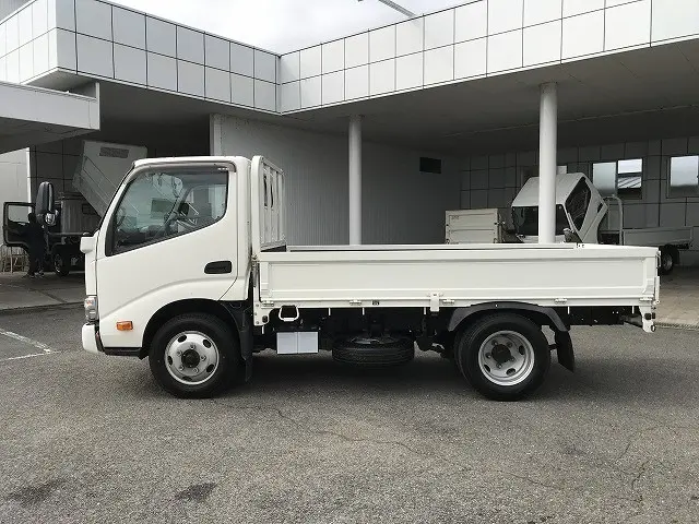 日野 デュトロ 2RG-XZU605M(2WD)の写真7