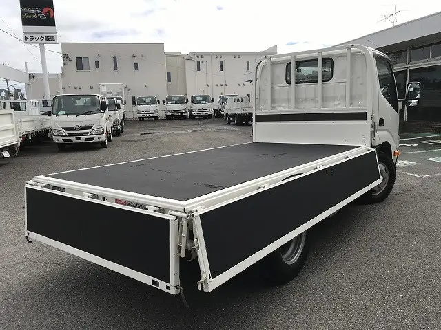 日野 デュトロ 2RG-XZU605M(2WD)の写真13