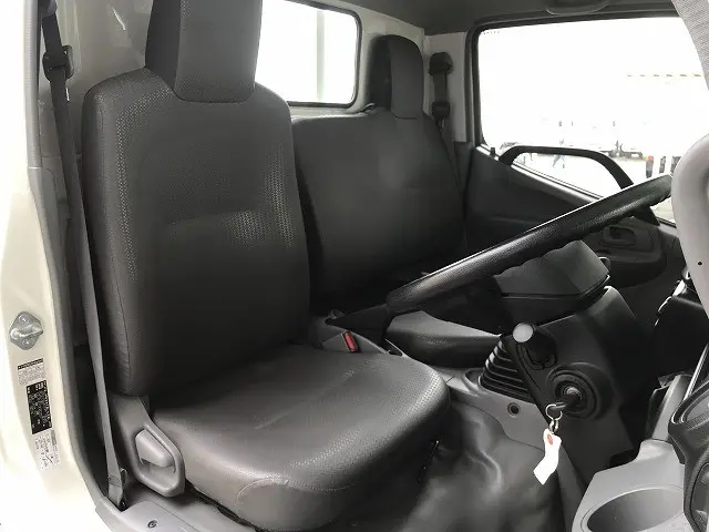 日野 デュトロ 2RG-XZU605M(2WD)の写真31