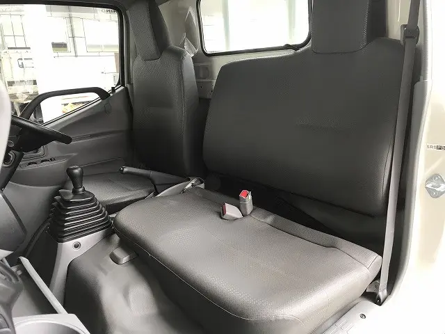 日野 デュトロ 2RG-XZU605M(2WD)の写真32