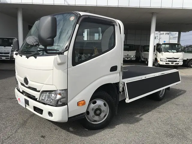 日野 デュトロ 2RG-XZU605M(2WD)の写真9