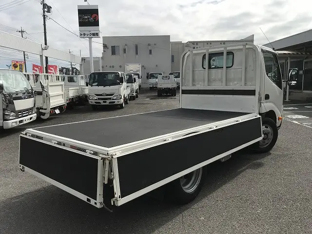 日野 デュトロ 2RG-XZU605M(2WD)の写真13