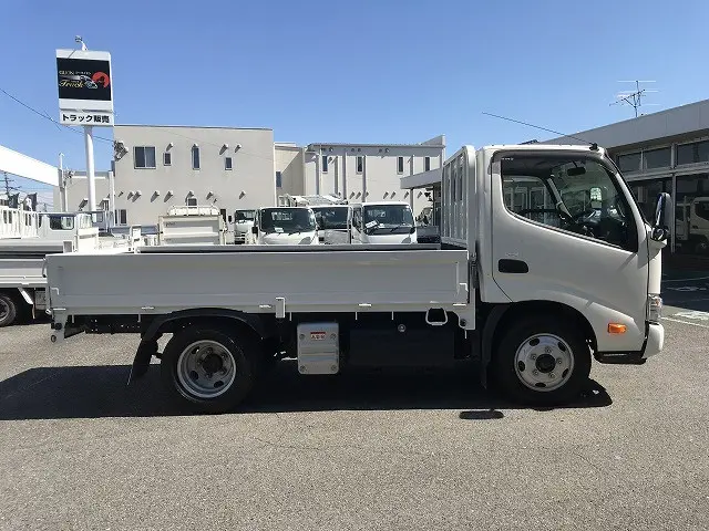 日野 デュトロ 2RG-XZU605M(2WD)の写真8