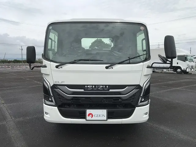 いすゞ エルフ 2TG-NPR88AM(2WD)の写真2